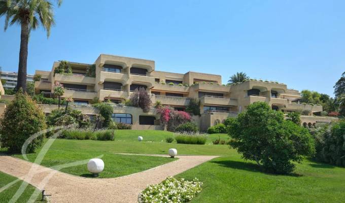 Venda Apartamento Cannes