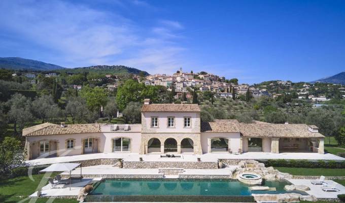 Venda Moradia Châteauneuf-Grasse